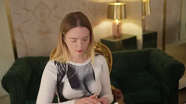 Snapshot of Cassy-Celestial_ chatting on October 21, 4:34 am Cassy-Celestial online show from October 21, 4:34 am