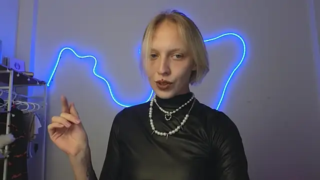 Snapshot of Martha_Hoffman chatting on January 17, 11:25 am Martha Hoffman online show from January 17, 11:25 am