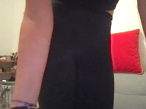 mywetpussy11 online show from February 16, 5:11 pm