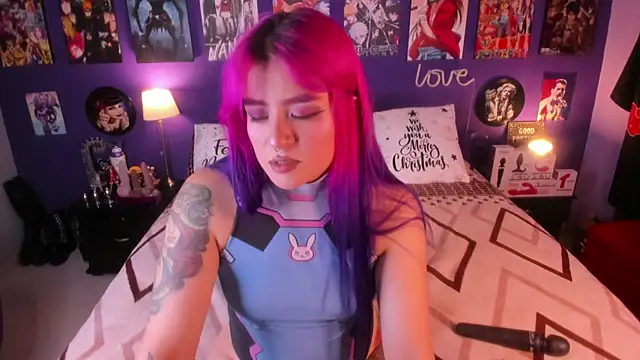 anne cross online show from November 25, 8:42 pm