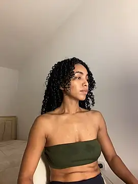 Snapshot of nicoleebony1 chatting on June 20, 9:20 pm nicoleebony1 online show from June 20, 9:20 pm