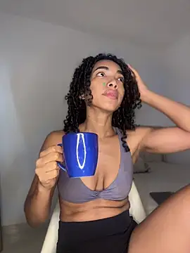 Snapshot of nicoleebony1 chatting on July 15, 7:43 pm nicoleebony1 online show from July 15, 7:43 pm