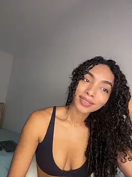 nicoleebony1 online show from May 4, 8:33 pm