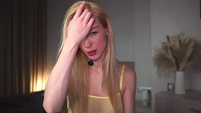 Snapshot of Pleasure_Addiction chatting on February 8, 5:29 am Pleasure Addiction online show from February 8, 5:29 am