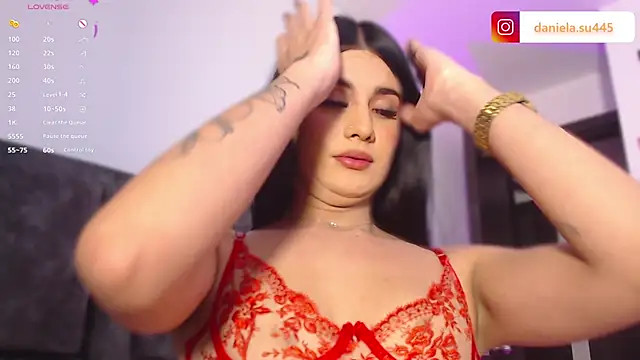 milan delrey online show from December 22, 7:19 am