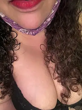 Snehameowwxh online show from April 2, 3:46 am