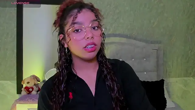 aurora rodriguez online show from March 23, 12:47 am