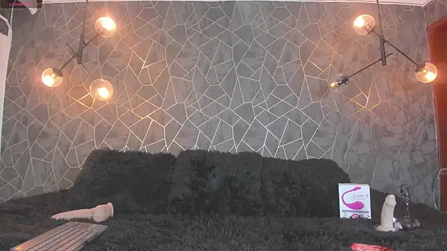 leigh-angels online show from January 9, 11:22 pm