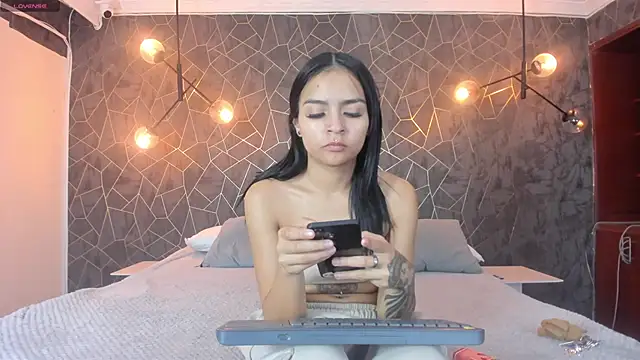 leigh-angels online show from November 17, 9:52 pm