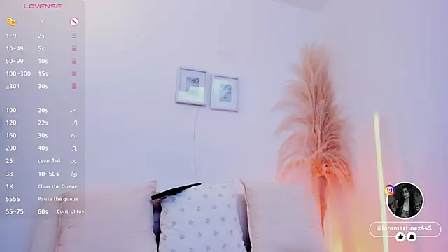 iara martinez online show from January 7, 1:16 pm