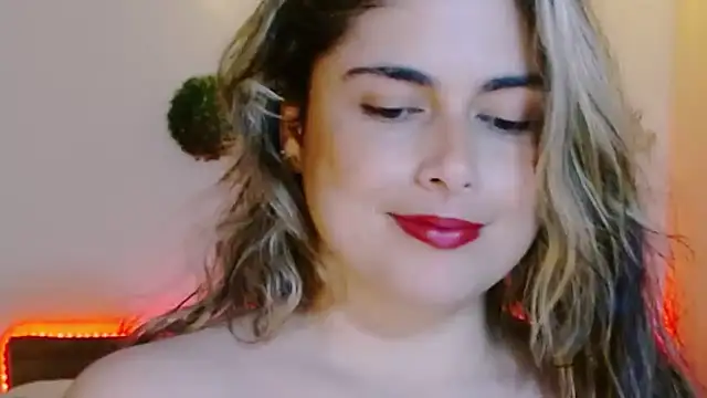 Juliietha servas online show from January 17, 1:20 am