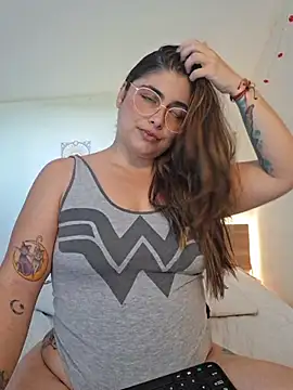Juliietha servas online show from October 13, 9:49 pm