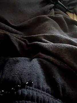 Snapshot of Beyraul123 chatting on December 17, 4:23 pm Beyraul123 online show from December 17, 4:23 pm