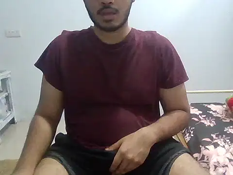 Snapshot of alesssterling chatting on May 22, 11:41 am alesssterling online show from May 22, 11:41 am