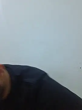 Snapshot of alesssterling chatting on March 5, 3:30 pm alesssterling online show from March 5, 3:30 pm