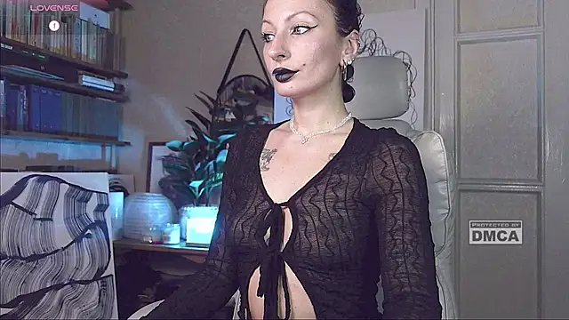 Snapshot of _owner chatting on March 13, 6:01 pm owner online show from March 13, 6:01 pm