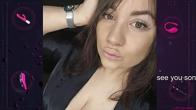 Snapshot of Tracy_Sergio209 chatting on December 5, 6:26 am Tracy Sergio209 online show from December 5, 6:26 am