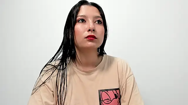 Snapshot of cami-01 chatting on November 19, 8:53 pm cami-01 online show from November 19, 8:53 pm