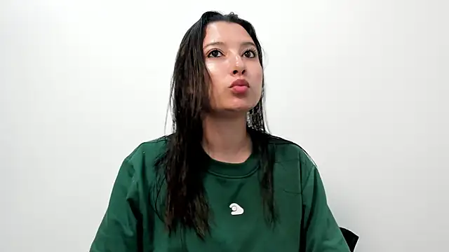 Snapshot of cami-01 chatting on September 29, 7:52 pm cami-01 online show from September 29, 7:52 pm