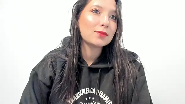 Snapshot of cami-01 chatting on November 21, 8:52 pm cami-01 online show from November 21, 8:52 pm