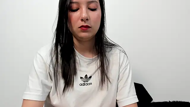 Snapshot of cami-01 chatting on October 16, 8:06 pm cami-01 online show from October 16, 8:06 pm