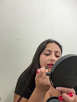 Sol biglips online show from March 3, 3:30 pm