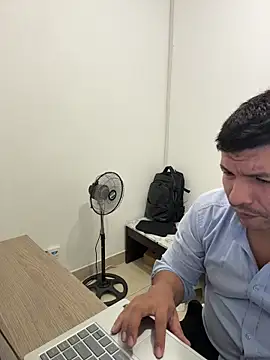 Sol biglips online show from February 14, 2:06 pm