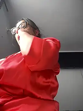 Sol biglips online show from February 10, 6:35 pm