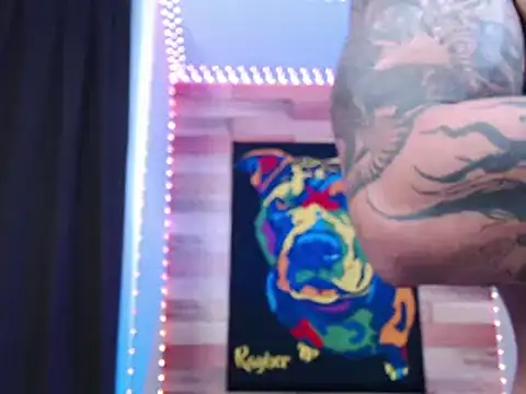 Snapshot of ray_coopers chatting on December 21, 12:42 am ray coopers online show from December 21, 12:42 am