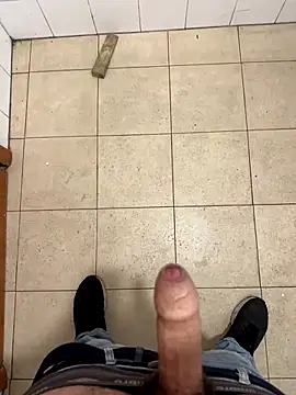 Snapshot of _themask_ chatting on October 23, 3:21 pm themask online show from October 23, 3:21 pm