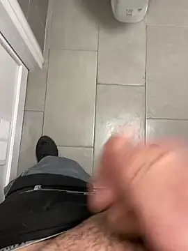 Snapshot of _themask_ chatting on December 9, 3:33 pm themask online show from December 9, 3:33 pm