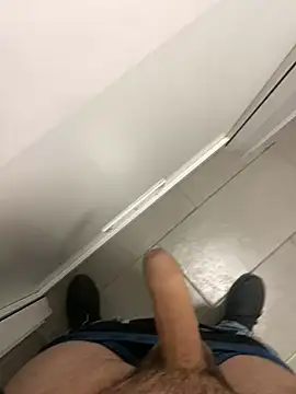 Snapshot of _themask_ chatting on December 30, 8:15 pm themask online show from December 30, 8:15 pm