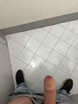 Snapshot of _themask_ chatting on November 11, 12:33 pm themask online show from November 11, 12:33 pm