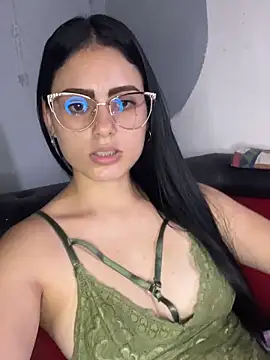 Snapshot of Azuna25 chatting on March 1, 5:24 pm Azuna25 online show from March 1, 5:24 pm