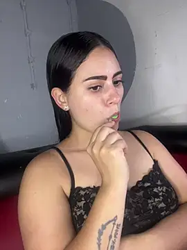 Snapshot of Azuna25 chatting on June 30, 8:20 pm Azuna25 online show from June 30, 8:20 pm