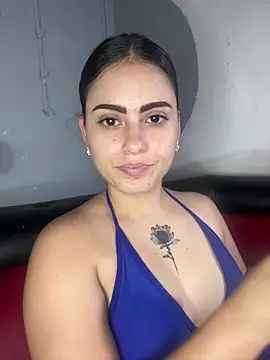 Snapshot of Azuna25 chatting on July 10, 8:31 pm Azuna25 online show from July 10, 8:31 pm