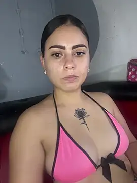 Snapshot of Azuna25 chatting on July 8, 7:47 pm Azuna25 online show from July 8, 7:47 pm