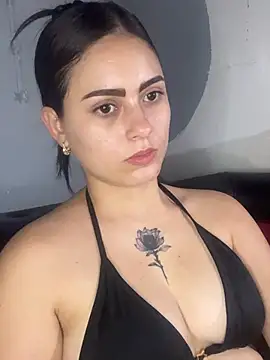 Snapshot of Azuna25 chatting on July 2, 8:37 pm Azuna25 online show from July 2, 8:37 pm