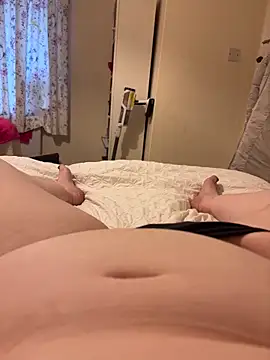 curvygirll2 online show from October 12, 4:30 pm