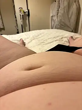 curvygirll2 online show from November 6, 4:55 pm