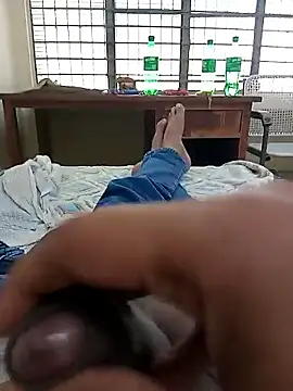 AUNTY1984 online show from April 19, 3:40 am