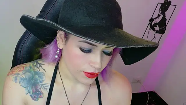 Snapshot of Natalia_Montoya chatting on June 20, 9:47 am Natalia Montoya online show from June 20, 9:47 am