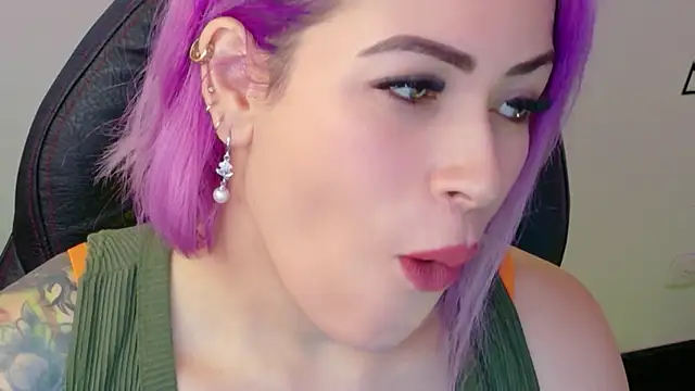 Snapshot of Natalia_Montoya chatting on June 4, 8:35 pm Natalia Montoya online show from June 4, 8:35 pm