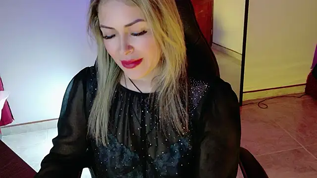 Natalia Montoya online show from November 20, 8:09 pm