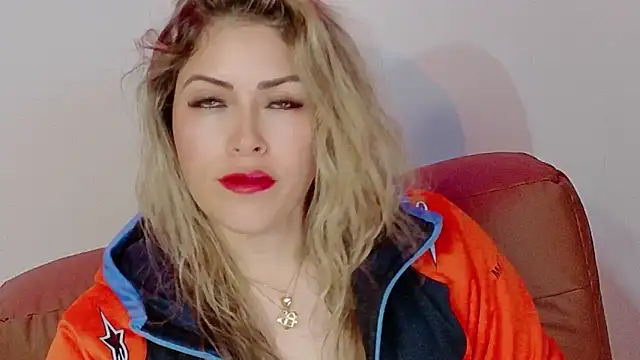 Natalia Montoya online show from December 17, 1:54 am