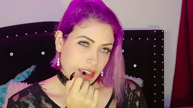 Natalia Montoya online show from May 5, 12:02 am