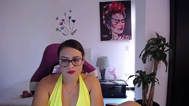 Snapshot of esmeraldaa230 chatting on February 28, 7:13 pm esmeraldaa230 online show from February 28, 7:13 pm