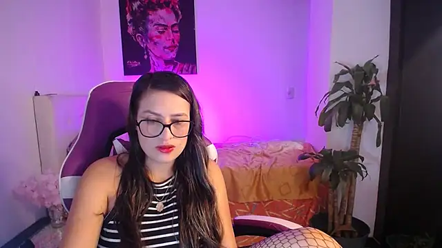 Snapshot of esmeraldaa230 chatting on January 15, 7:39 pm esmeraldaa230 online show from January 15, 7:39 pm