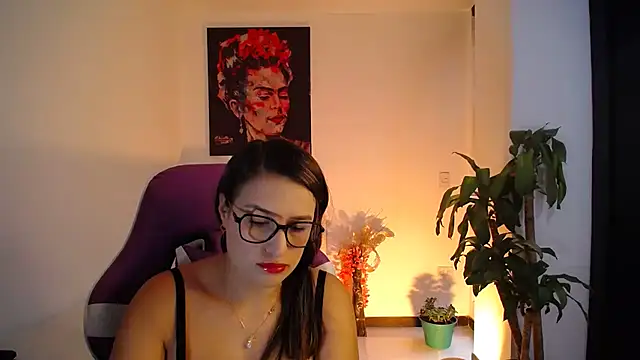 esmeraldaa230 online show from November 2, 8:14 pm