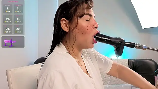 Anabel693 online show from June 5, 2:23 pm